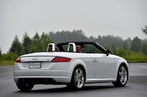 Audi TT Roadster 2.0 TFSI Quattro 2015 года  (JP)